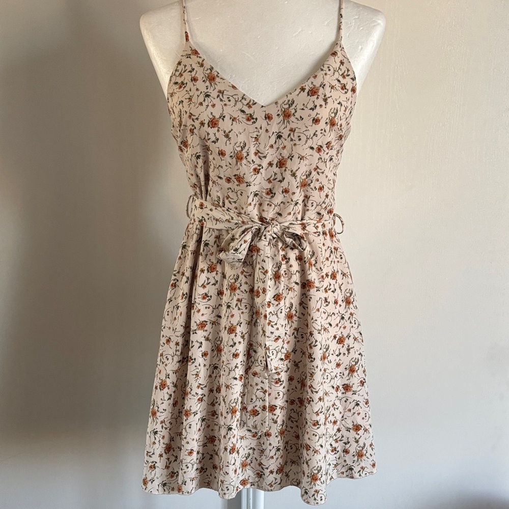 Chic Floral V-Neck Mini Dress